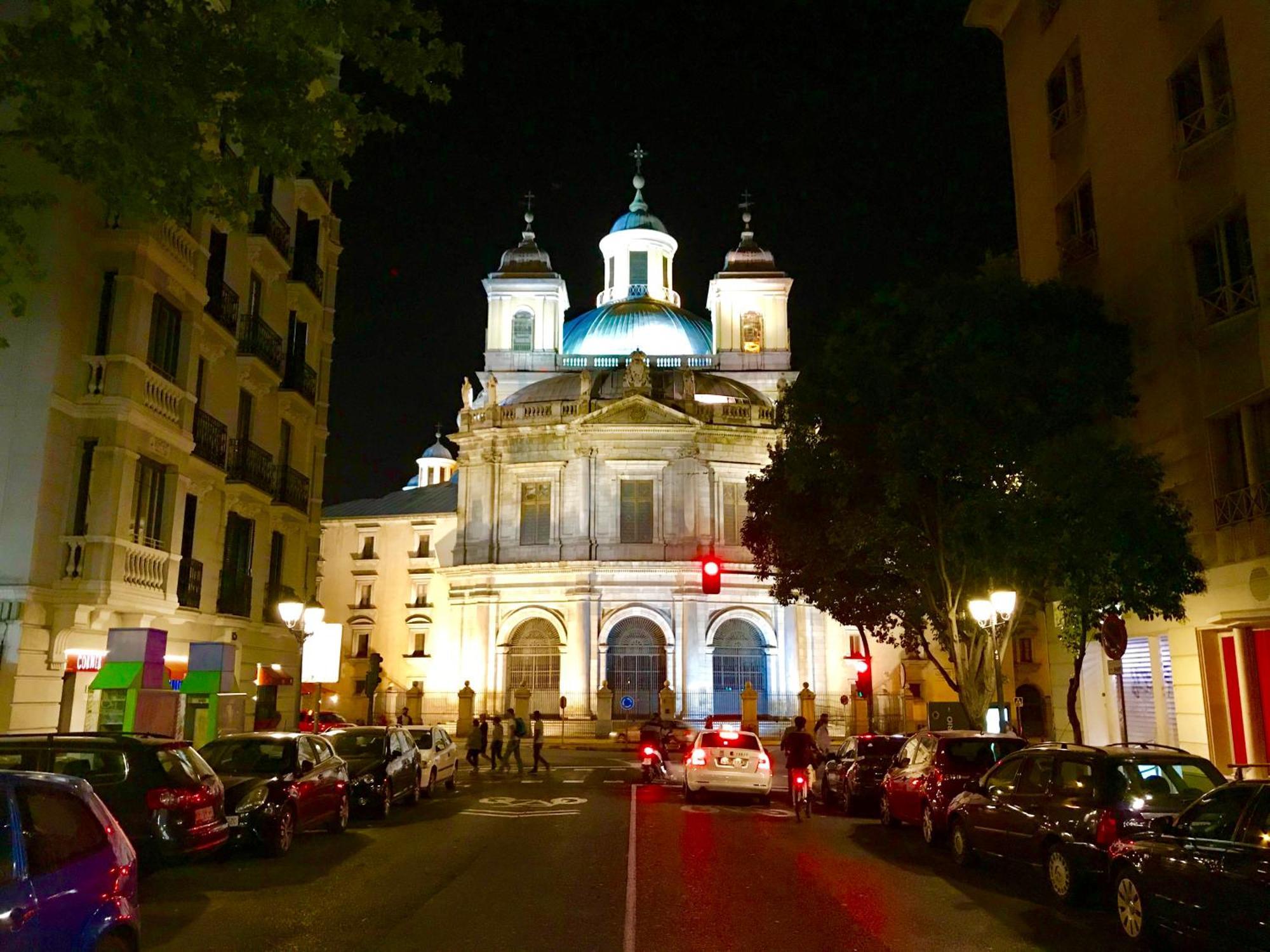 Latina Palace Мадрид Экстерьер фото